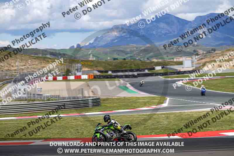 cadwell no limits trackday;cadwell park;cadwell park photographs;cadwell trackday photographs;enduro digital images;event digital images;eventdigitalimages;navarra;no limits trackdays;peter wileman photography;racing digital images;trackday digital images;trackday photos